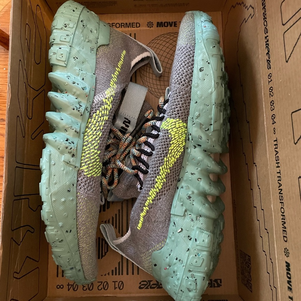 Nike space hippie size 7.5 women/6 mens